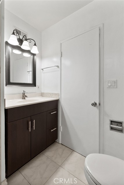 Detail Gallery Image 14 of 19 For 1310 W Laster Ave, Anaheim,  CA 92802 - 3 Beds | 2 Baths