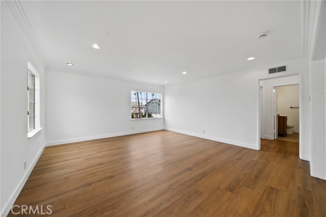4431 Victoria Park Place, Los Angeles CA: https://media.crmls.org/medias/a0ba6e78-91d8-4b60-b542-a1c85408d18e.jpg