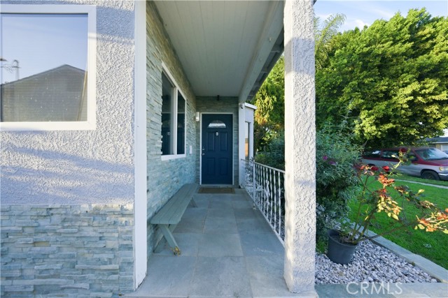 Detail Gallery Image 4 of 35 For 307 S Locust Ave, Compton,  CA 90221 - 4 Beds | 2 Baths