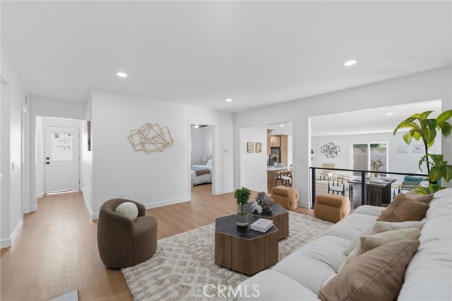 Detail Gallery Image 4 of 45 For 2614 W 111th, Inglewood,  CA 90303 - 5 Beds | 3 Baths