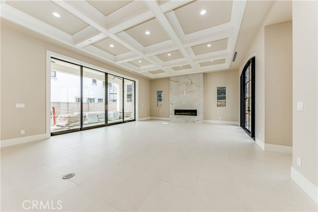 Detail Gallery Image 27 of 40 For 10168 Lightbreeze Cir, Huntington Beach,  CA 92646 - 5 Beds | 5/1 Baths