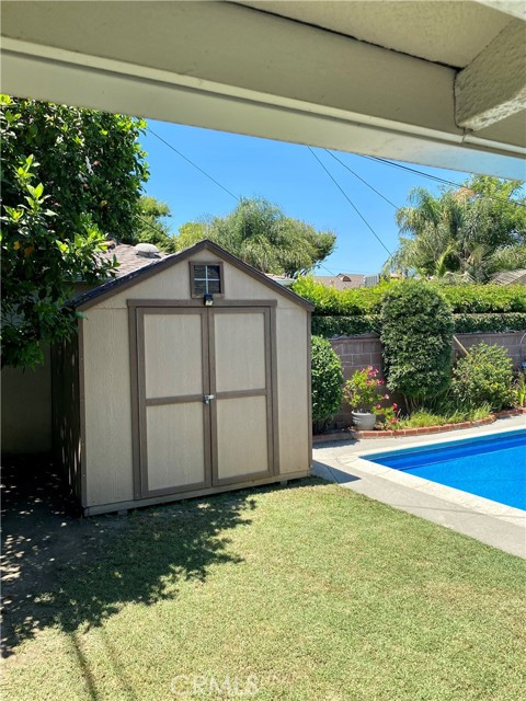 Storage shed