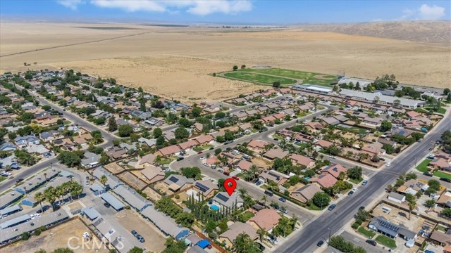 104 W Mariposa Street, Avenal CA: https://media.crmls.org/medias/a0bcf479-9b47-4388-9f96-e5224a10d2d8.jpg