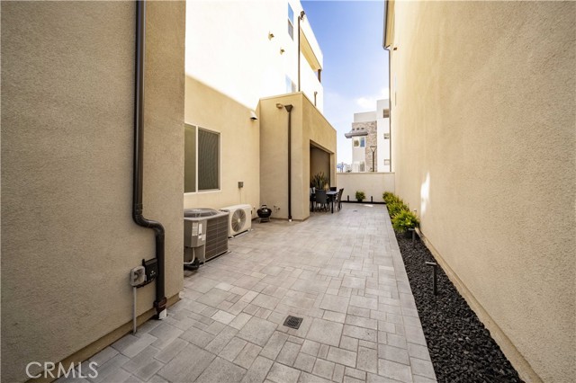 Detail Gallery Image 46 of 69 For 27516 Golden Currant Pl, Valencia,  CA 91381 - 4 Beds | 4/1 Baths