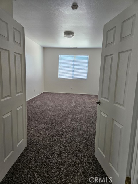 Detail Gallery Image 7 of 13 For 15850 Desert Rock St, Adelanto,  CA 92301 - 3 Beds | 2 Baths