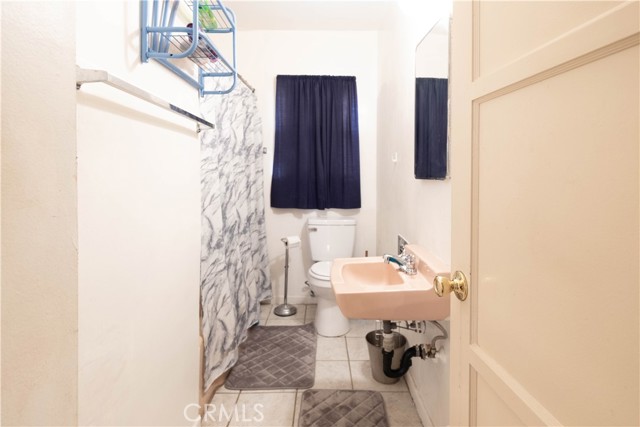1257 E 76th Place, Los Angeles CA: https://media.crmls.org/medias/a0bd8fc2-d95e-4344-8c6a-2c94c873fd49.jpg