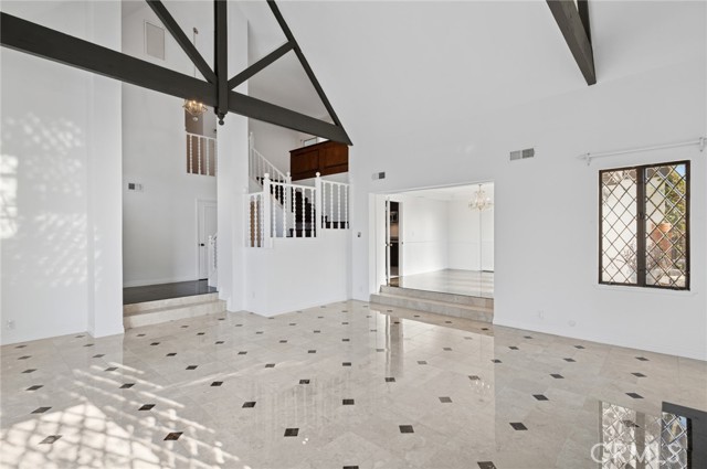 1300 Antigua Way, Newport Beach CA: https://media.crmls.org/medias/a0be1477-8b96-4f7a-b703-ccbb8ee54720.jpg