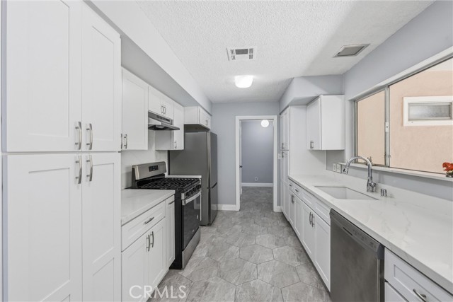 Detail Gallery Image 7 of 38 For 24673 Barton, Loma Linda,  CA 92354 - 3 Beds | 2 Baths