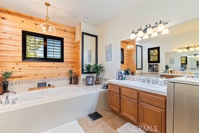 18265 Fort Lauder Lane, Perris CA: https://media.crmls.org/medias/a0bf070c-c187-47bb-a5e0-f8266c53580d.jpg