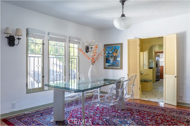 Detail Gallery Image 11 of 38 For 8246 4th St, Los Angeles,  CA 90048 - 2 Beds | 2 Baths