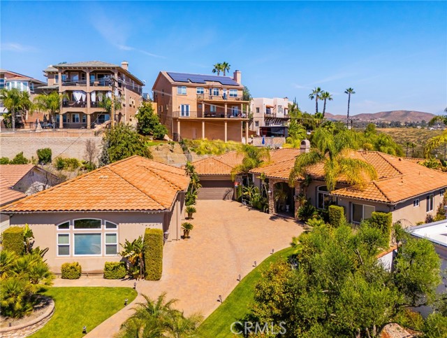 Detail Gallery Image 3 of 68 For 22928 San Joaquin, Canyon Lake,  CA 92587 - 4 Beds | 4/2 Baths