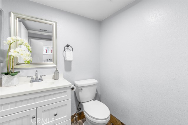 Detail Gallery Image 15 of 27 For 15544 Ramona Ave, Fontana,  CA 92336 - 3 Beds | 2/1 Baths