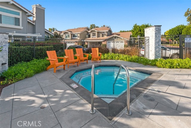 13562 Mahogany Place, Tustin CA: https://media.crmls.org/medias/a0c0e2bf-23f5-4e31-8d65-8124e05e8d50.jpg
