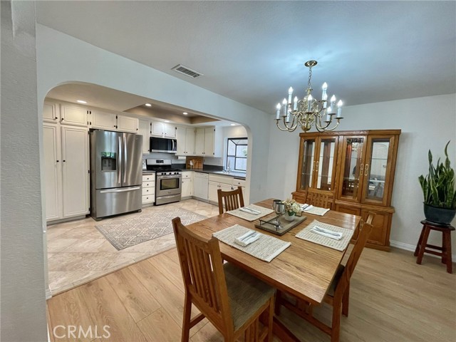 27691 Via Turina, Mission Viejo CA: https://media.crmls.org/medias/a0c103be-beae-4a38-a9a0-46f8ef2e758e.jpg