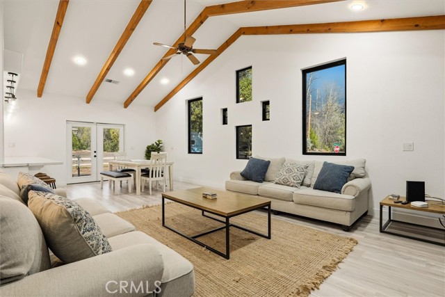 Detail Gallery Image 5 of 38 For 39490 Crane Valley Ct, Bass Lake,  CA 93604 - 3 Beds | 3/1 Baths