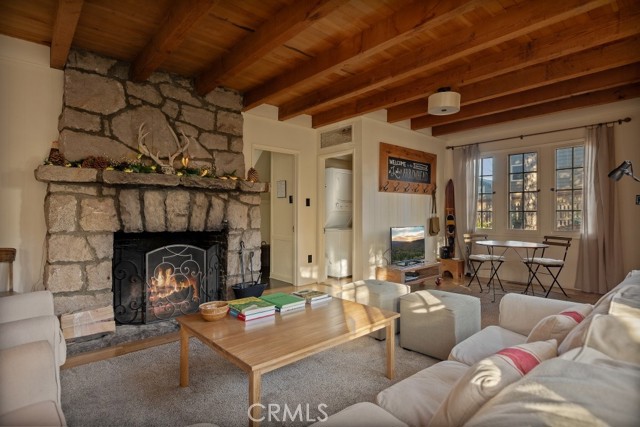 feature listing property photo