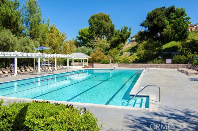 Detail Gallery Image 38 of 40 For 25451 via Macarena, Valencia,  CA 91355 - 5 Beds | 3 Baths
