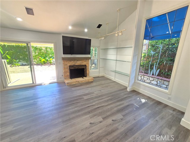 2524 Elden Avenue, Costa Mesa CA: https://media.crmls.org/medias/a0c3c75c-352f-44fe-bb55-7f9390d09832.jpg