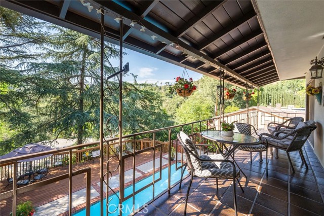 Detail Gallery Image 3 of 39 For 3342 Dunsmere, Glendale,  CA 91206 - 3 Beds | 2 Baths