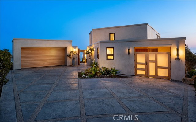 1901 Ocean Way, Laguna Beach CA: https://media.crmls.org/medias/a0c464fc-532a-4aed-a104-3623b4c30087.jpg