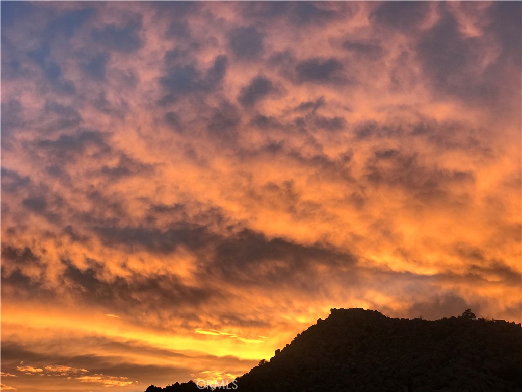https://media.crmls.org/medias/a0c49202-a842-4fd1-ad47-1f046e8b699a.jpg?preset=X-Large