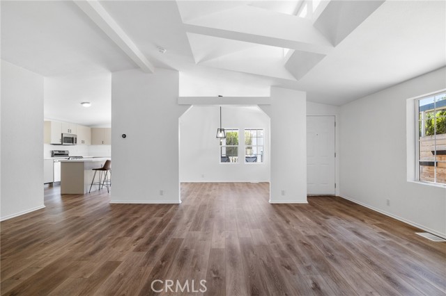 23777 Mulholland Highway, Calabasas CA: https://media.crmls.org/medias/a0c56d88-ace8-4892-b2e0-e82ebcb2b618.jpg