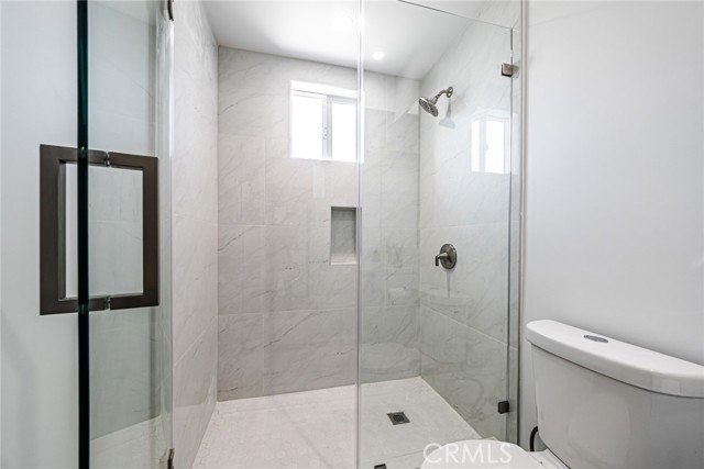 Detail Gallery Image 12 of 34 For 4445 Auckland Avenue, Toluca Lake,  CA 91602 - 4 Beds | 3 Baths