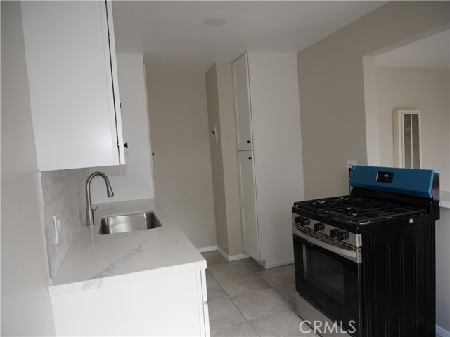 Detail Gallery Image 5 of 16 For 513 E Walnut, Apt. C St #C,  Santa Ana,  CA 92701 - 1 Beds | 1 Baths