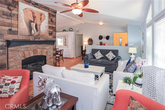 Detail Gallery Image 5 of 52 For 628 Los Angeles Ave, Sugarloaf,  CA 92386 - 3 Beds | 2 Baths
