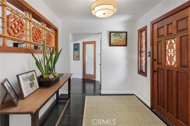 5866 Varna Avenue, Valley Glen CA: https://media.crmls.org/medias/a0c6abe4-bfe5-4a53-ae45-3b335ff55808.jpg