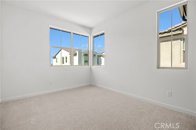 Detail Gallery Image 13 of 31 For 15907 Blue Copper Way, Fontana,  CA 92336 - 4 Beds | 2/1 Baths
