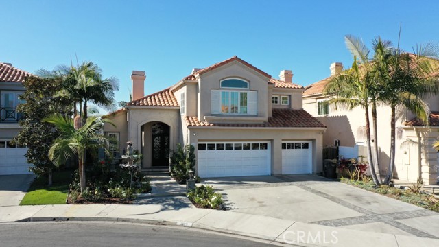 Detail Gallery Image 1 of 27 For 21221 Hillsdale Ln, Huntington Beach,  CA 92646 - 4 Beds | 3 Baths