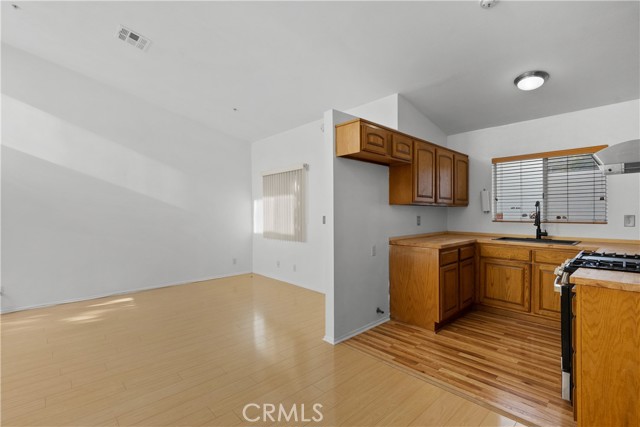 Living room/kitchen