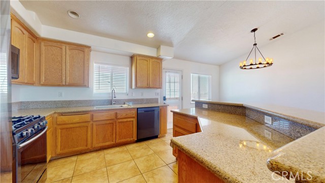 Detail Gallery Image 15 of 51 For 3776 White Fox Trl, Phelan,  CA 92371 - 4 Beds | 2 Baths