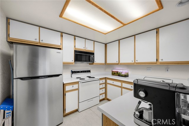 Detail Gallery Image 15 of 28 For 2800 Keller Dr #197,  Tustin,  CA 92782 - 1 Beds | 1 Baths