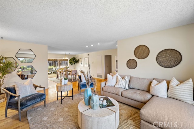 32672 Alta Pine Lane, San Juan Capistrano CA: https://media.crmls.org/medias/a0c945f2-05ff-478c-b781-f693234c4577.jpg