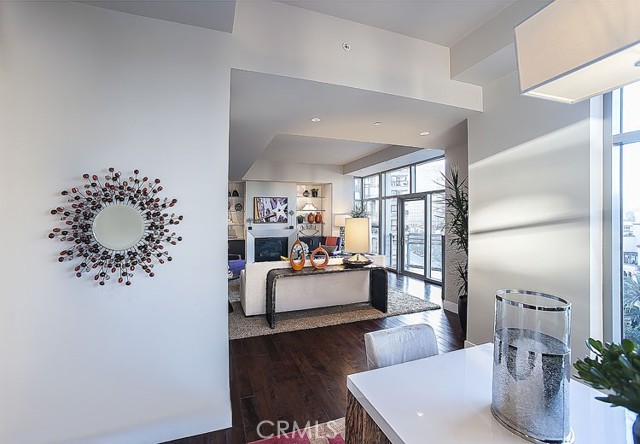 Detail Gallery Image 7 of 18 For 10776 Wilshire Bld #801,  –,  CA 90024 - 2 Beds | 2/1 Baths