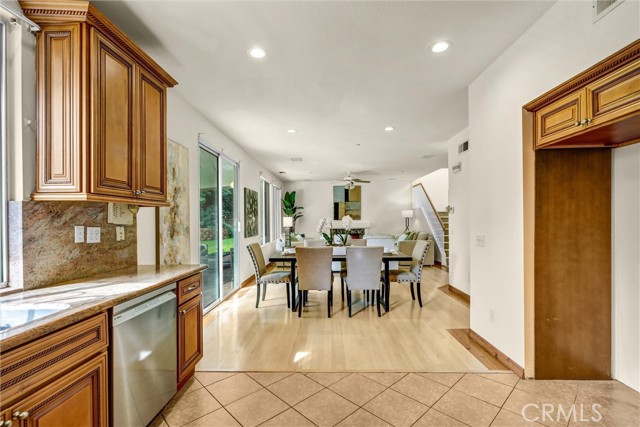 Detail Gallery Image 12 of 61 For 15155 Trail View Ct, Sylmar,  CA 91342 - 5 Beds | 4 Baths