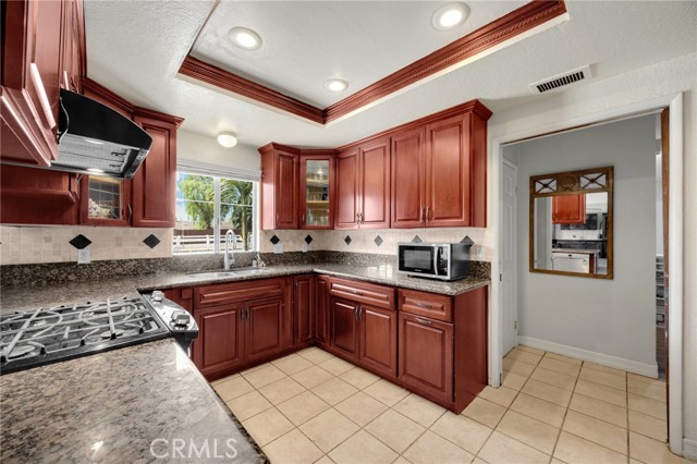 Detail Gallery Image 15 of 28 For 1317 1st St, Norco,  CA 92860 - 4 Beds | 2 Baths