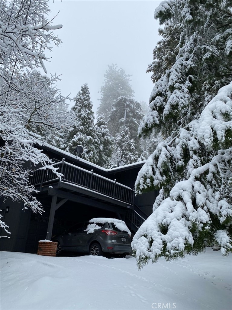 https://media.crmls.org/medias/a0ca818c-92fc-4dd8-8db9-20626cf55541.jpg?preset=X-Large