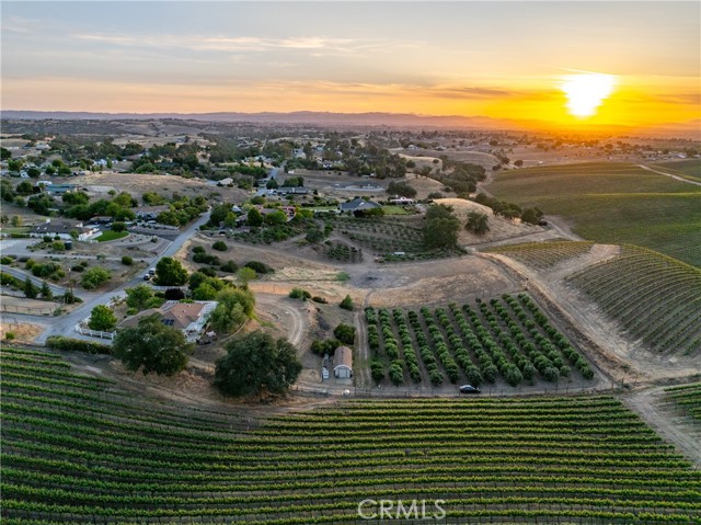 5015 Stagg Hill Place, Paso Robles CA: https://media.crmls.org/medias/a0cb1a72-ad69-4160-8025-92143399d833.jpg