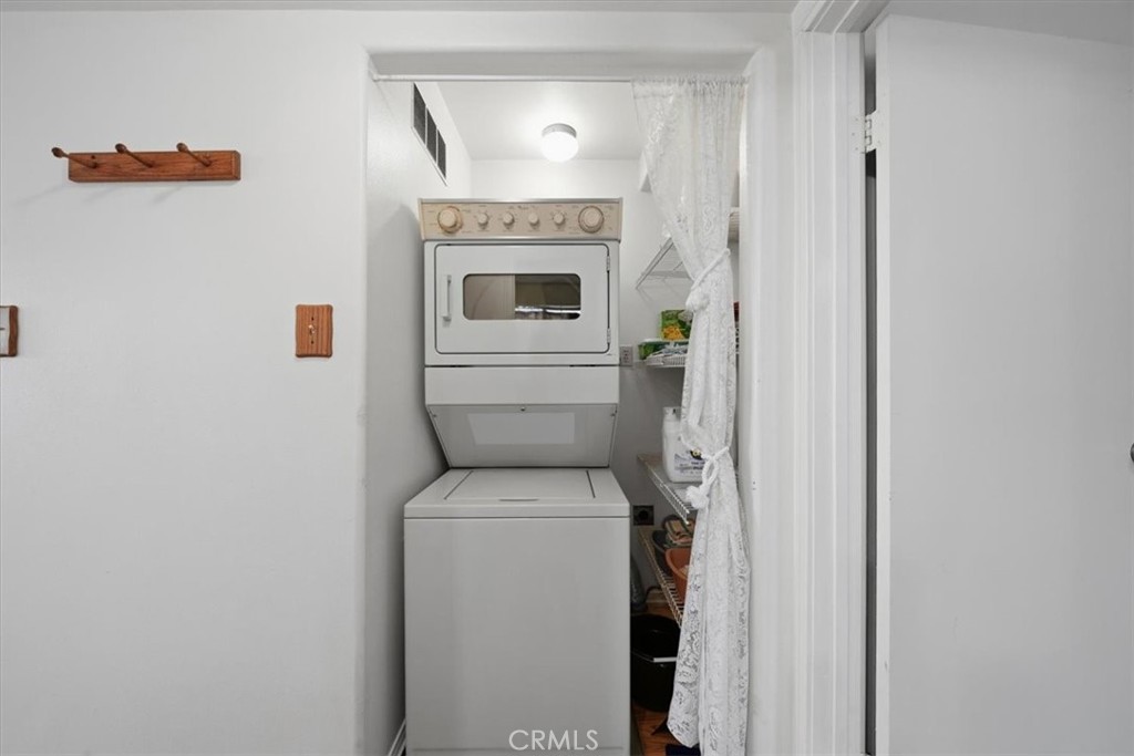 https://media.crmls.org/medias/a0cb4530-f56a-4845-bcb7-b2424e0128f2.jpg?preset=X-Large