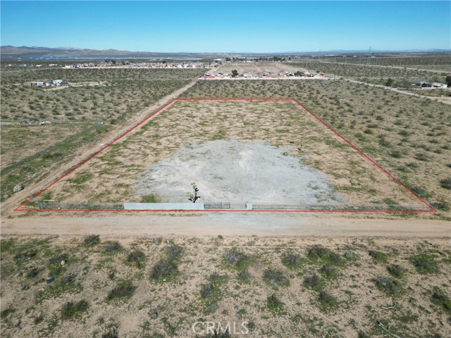 0 Muskrat, Adelanto CA: https://media.crmls.org/medias/a0cc16d6-b424-4312-9c71-a29faaac6efa.jpg