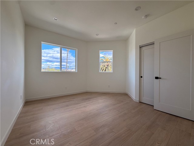 Detail Gallery Image 13 of 26 For 415 N La Fayette Park, Los Angeles,  CA 90026 - – Beds | – Baths