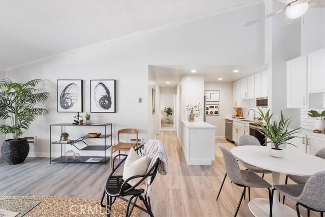 603 Prospect Avenue, Redondo Beach, California 90277, 2 Bedrooms Bedrooms, ,2 BathroomsBathrooms,Residential,Sold,Prospect,PW21250373
