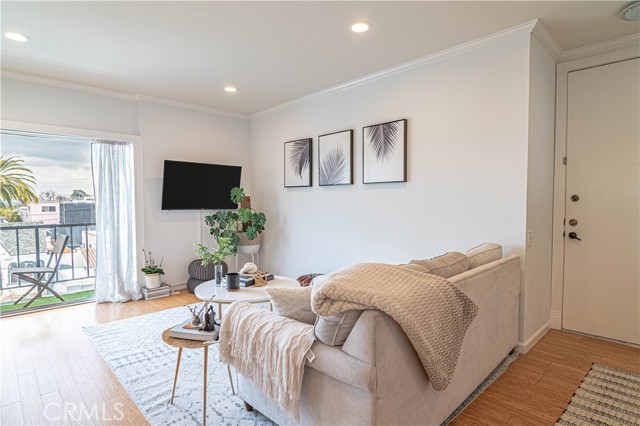 Detail Gallery Image 6 of 28 For 1115 S Elm Dr #301,  Los Angeles,  CA 90035 - 2 Beds | 2 Baths
