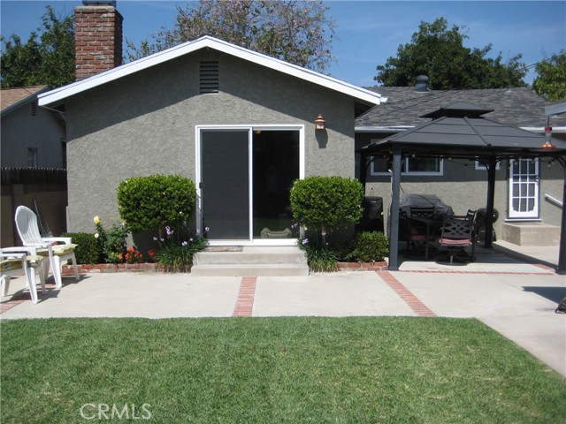 Detail Gallery Image 25 of 27 For 11408 214th, Lakewood,  CA 90715 - 3 Beds | 1/1 Baths