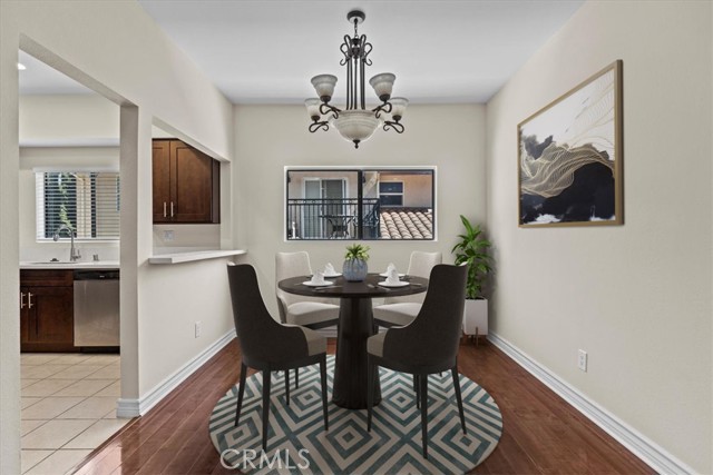 Detail Gallery Image 5 of 19 For 14247 Riverside Dr #104,  Sherman Oaks,  CA 91423 - 2 Beds | 2 Baths