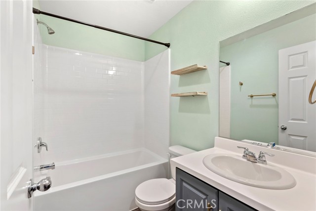 Detail Gallery Image 17 of 52 For 11832 Espola Pl, Victorville,  CA 92392 - 4 Beds | 3 Baths