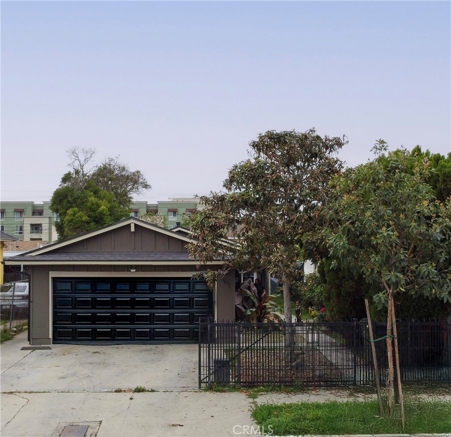 6907 Bonsallo Avenue